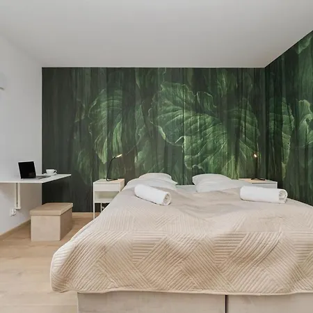 アパート New Studio Teczowa With Free Garage By Renters ヴロツワフ