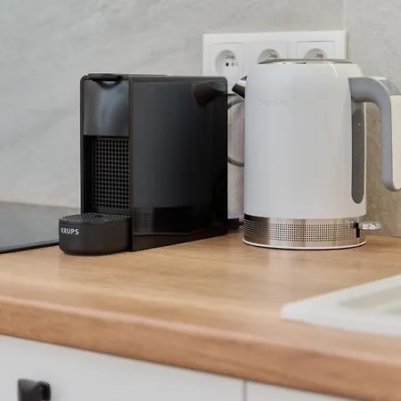 New Studio Teczowa With Free Garage By Renters ヴロツワフ