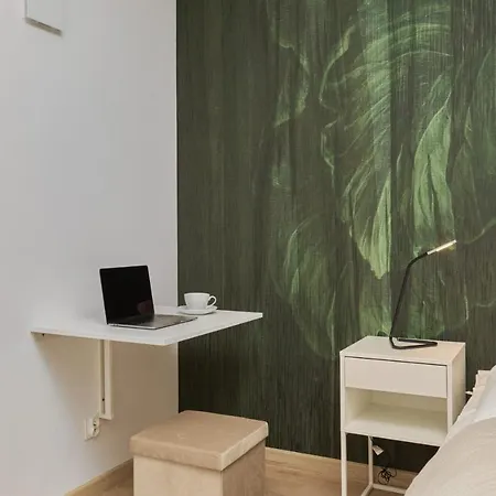 アパート New Studio Teczowa With Free Garage By Renters ヴロツワフ