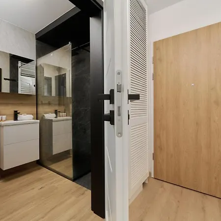 New Studio Teczowa With Free Garage By Renters Apartament *